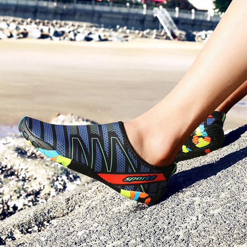 Chaussures d'eau de plage à séchage rapide, pantoufles d'eau unisexes pour natation, pieds nus, surf en amont, baskets légères pour bord de mer, été