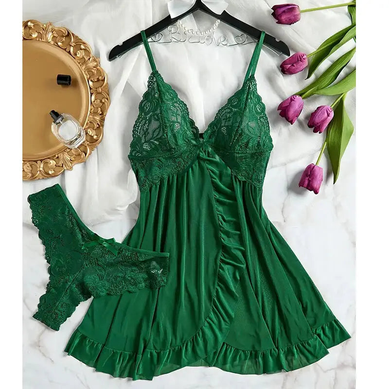 Ensemble de lingerie féminine S-2XL en dentelle, comprenant une nuisette à bretelles spaghetti et col en V, des culottes transparentes et un kit de pyjama intime