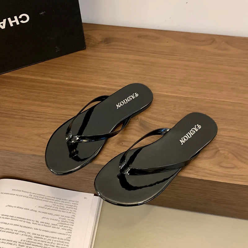 Sandales grande taille chaussures pour femmes été 2025 nouvelles tongs pantoufles extérieures sandales plates