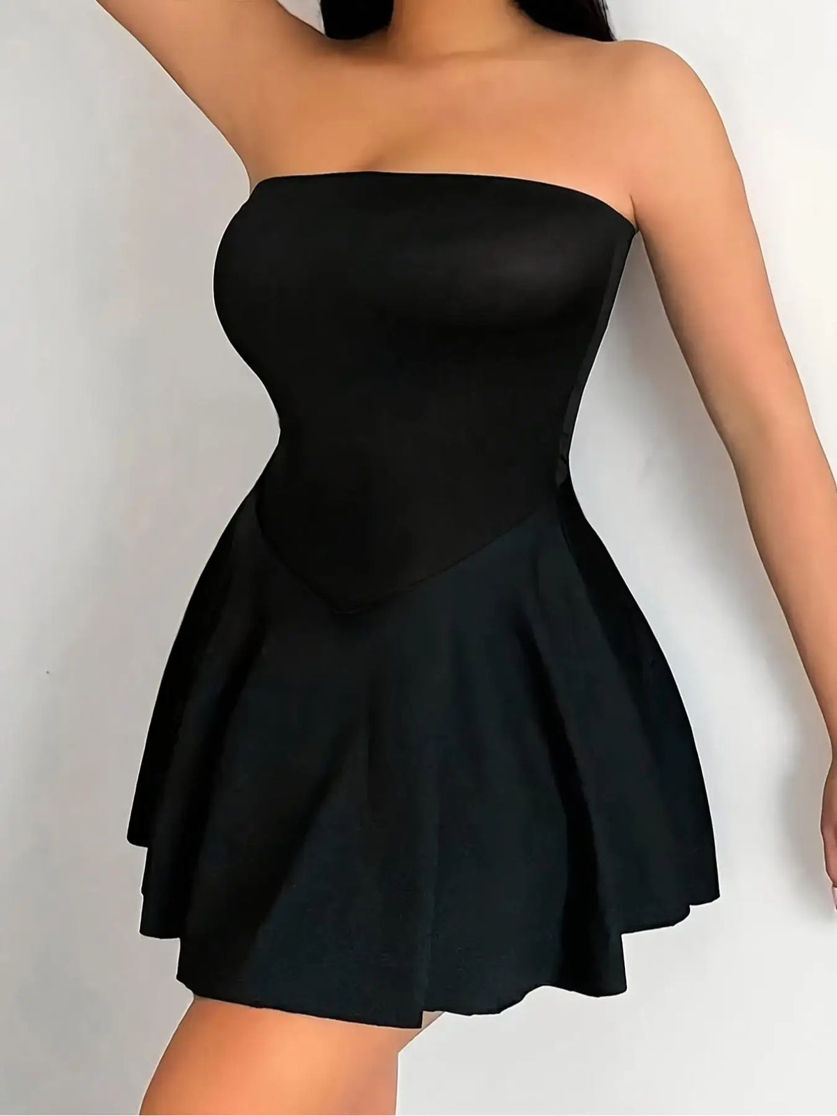 Mini-jupe cloche sans bretelles, design ajusté taille haute, parfaite pour le quotidien, les sorties nocturnes, les occasions spéciales, toutes saisons