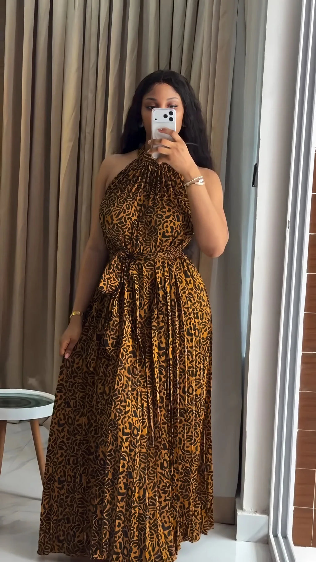 Robe longue pour femme, style Y2K, imprimé léopard, streetwear, sans manches, col halter, laçage, taille ajustée, élégante, pour soirée, sexy, 2026