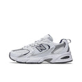 New Balance NB 530 Textile, chaussures de course décontractées en cuir artificiel à tige basse pour la ville, unisexe, blanc argenté
