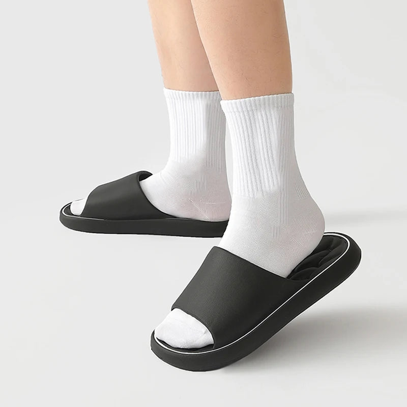 Pantoufles d'été de grande taille pour hommes, sandales légères pour la maison et la salle de bain, antidérapantes, semelle souple en EVA, chaussures de plage pour couple