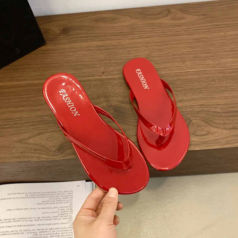 Sandales grande taille chaussures pour femmes été 2025 nouvelles tongs pantoufles extérieures sandales plates