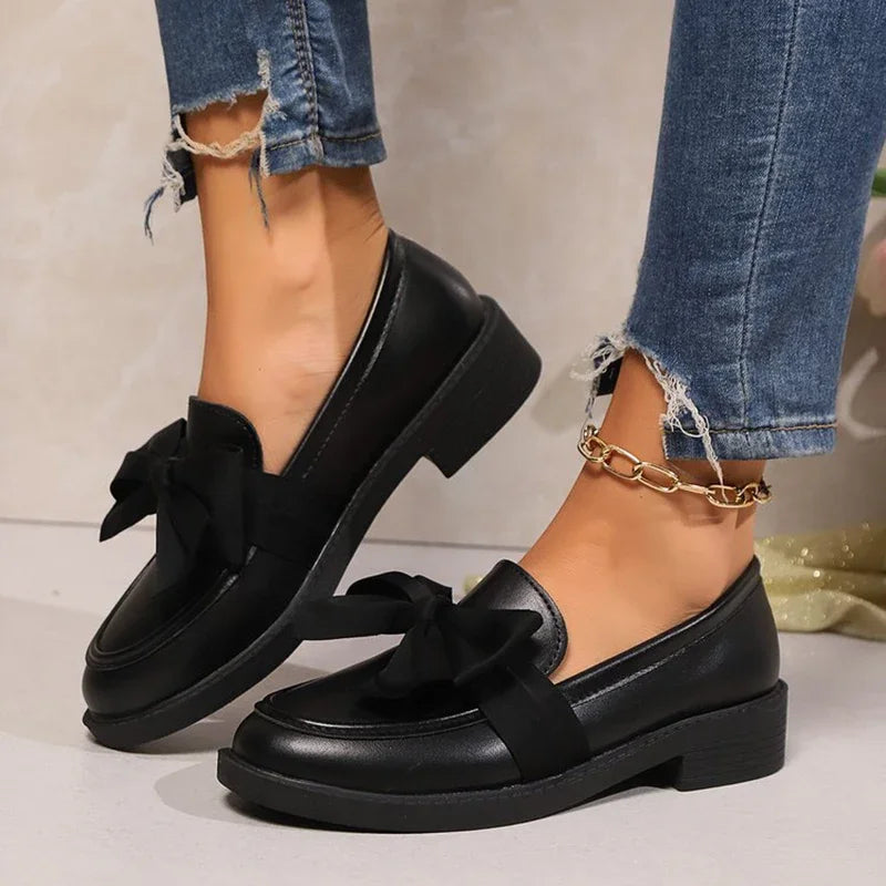 Mocassins à enfiler avec nœud papillon pour femmes, chaussures d'été en cuir verni de couleur unie, confortables, semelle souple, mocassins à plateforme, 2025