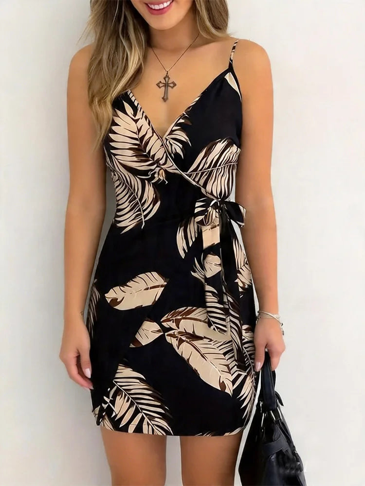 Robe courte à bretelles spaghetti à imprimé floral pour femme, décontractée, avec détail noué sur le devant, coupe confortable, idéale pour les tenues décontractées d'été