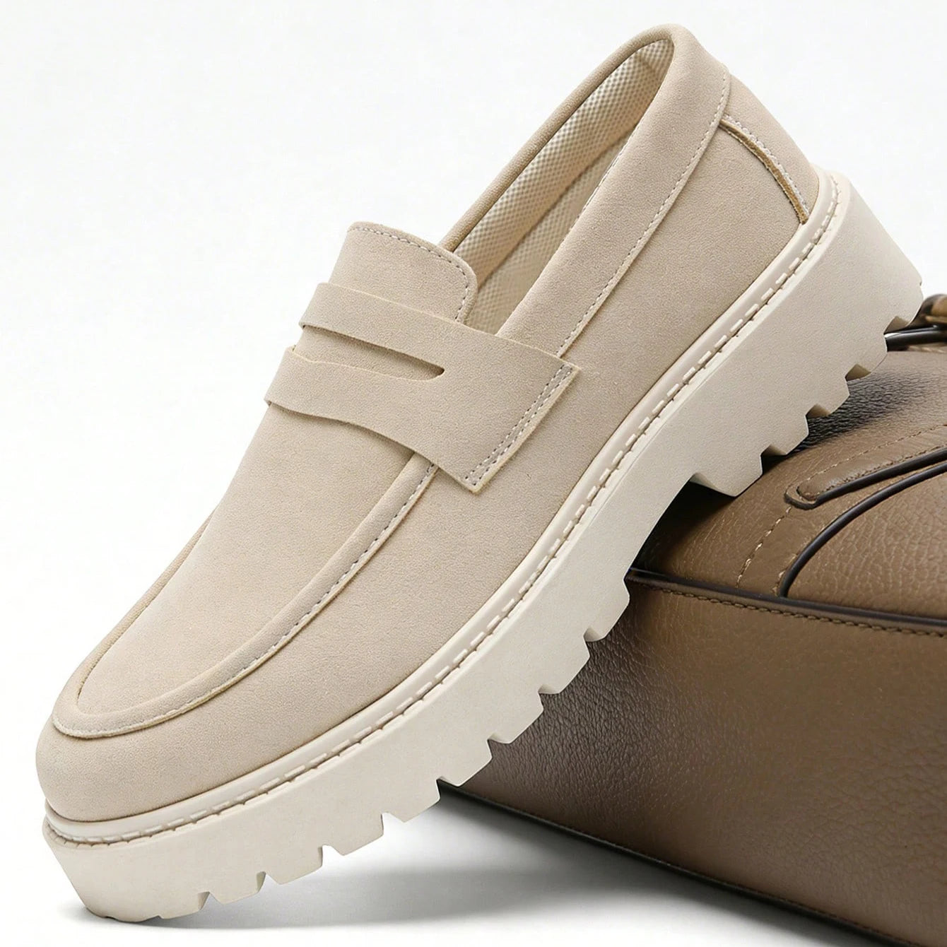 Nouvelles Chaussures Décontractées de Designer pour Hommes – Mocassins à Enfiler Confortables Style Preppy pour le Travail et les Loisirs – Baskets en Daim et Cuir pour Hommes