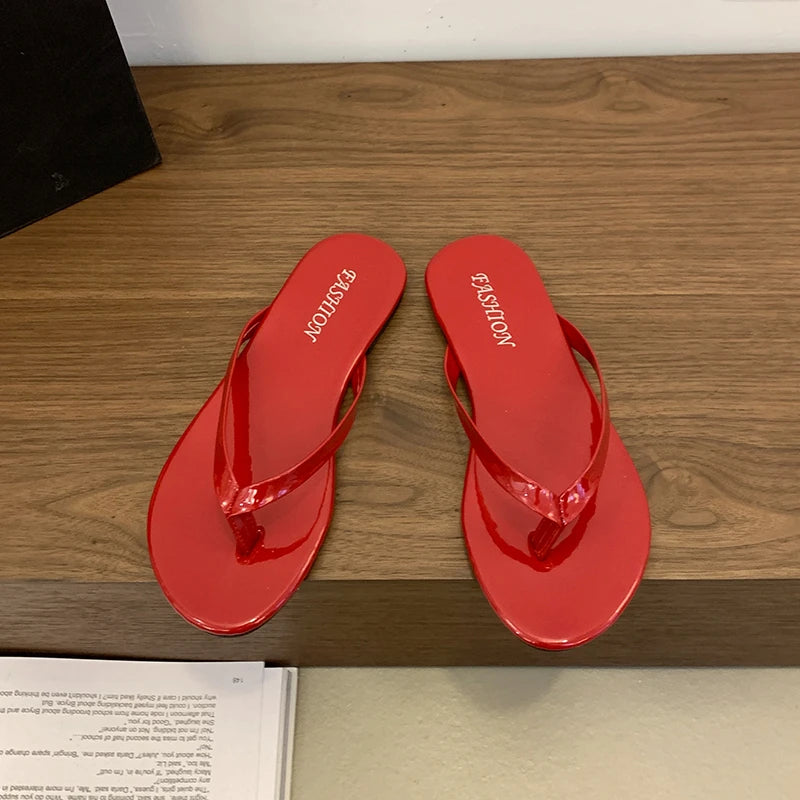 Sandales grande taille chaussures pour femmes été 2025 nouvelles tongs pantoufles extérieures sandales plates