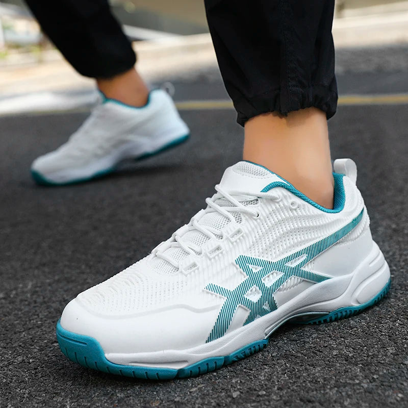 Chaussures de badminton pour hommes et femmes, chaussures de tennis de table pour le volley-ball, le handball, baskets de sport antidérapantes en maille respirante pour l'entraînement sur le terrain