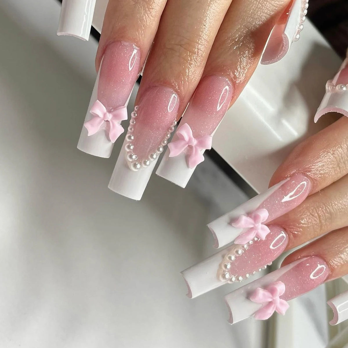 24 pièces Explosions en Europe et en amérique longs tuyaux d'eau blanc français rectangulaire ongles faux ongles