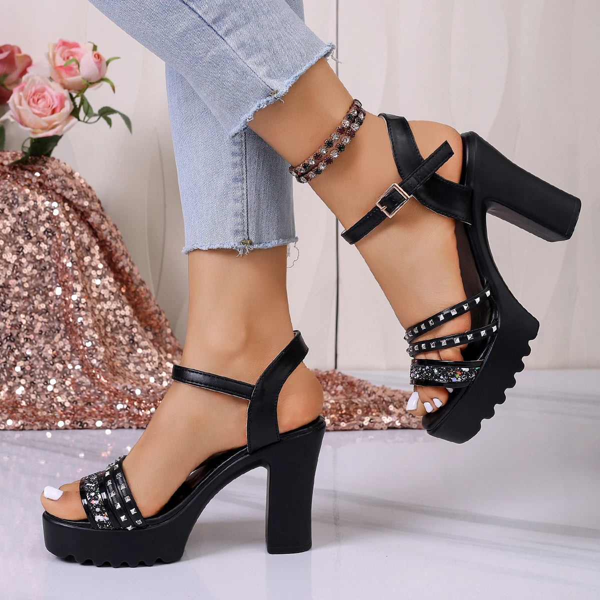 Sandales compensées vintage à rivets pour femme, collection été 2026, talons hauts, plateforme, grande taille 43, avec boucle de cheville, chaussures de plage
