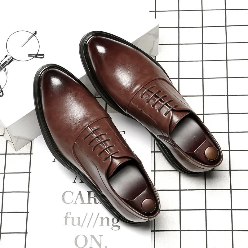 Hommes bout pointu à lacets chaussures habillées hommes semelle épaisse affaires chaussures en cuir décontracté britannique en cuir souple hommes chaussures de mariage de luxe
