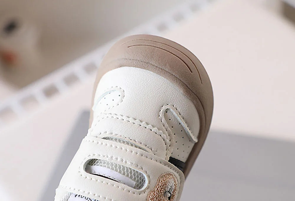2025 mode enfant en bas âge chaussures pour bébé en cuir PU infantile fille baskets à semelles souples ergonomie nouveau-né garçon chaussures de Sport premier pas