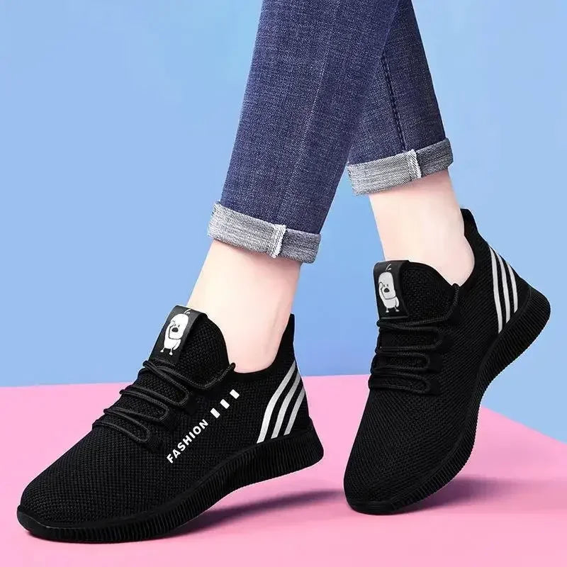 Femmes chaussures de Tennis 2025 printemps nouvelle mouche tissage vieux pékin tissu chaussures petite marguerite femmes chaussures de sport décontractées chaussures de marche