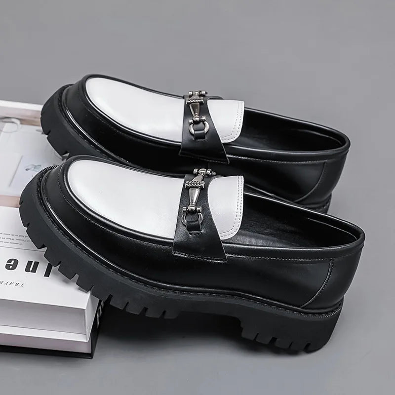 Mocassins à boucle en métal de Style britannique pour hommes, chaussures de mariage à semelles épaisses, nouvelles chaussures confortables d'affaires formelles, chaussures décontractées en cuir à enfiler