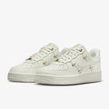 Nike Air Force 1 Low FV3654-111 Cream White Metal Mini Swoosh Baskets en cuir pour femmes, chaussures de sport décontractées pour la marche et le skateboard