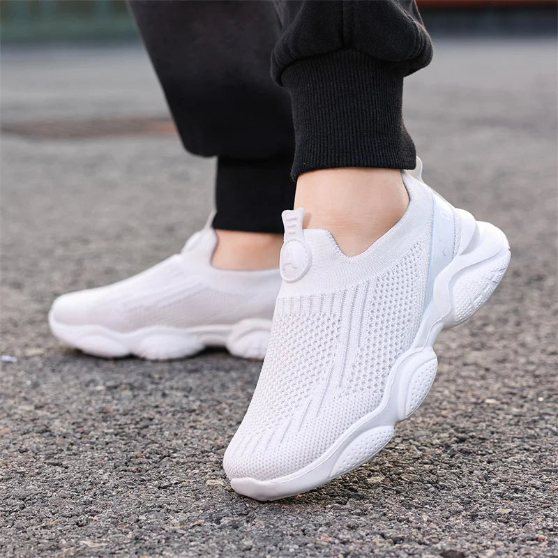 Nouveaux enfants chaussures décontractées respirant tricot baskets pour enfants sans lacet chaussures de course garçons léger confortable chaussures de marche
