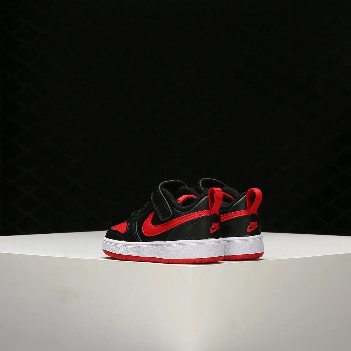 Nike véritable chaussures de sport décontractées en Velcro pour enfants, absorbant les chocs, résistantes à l'usure, confortables et respirantes BQ5453-007