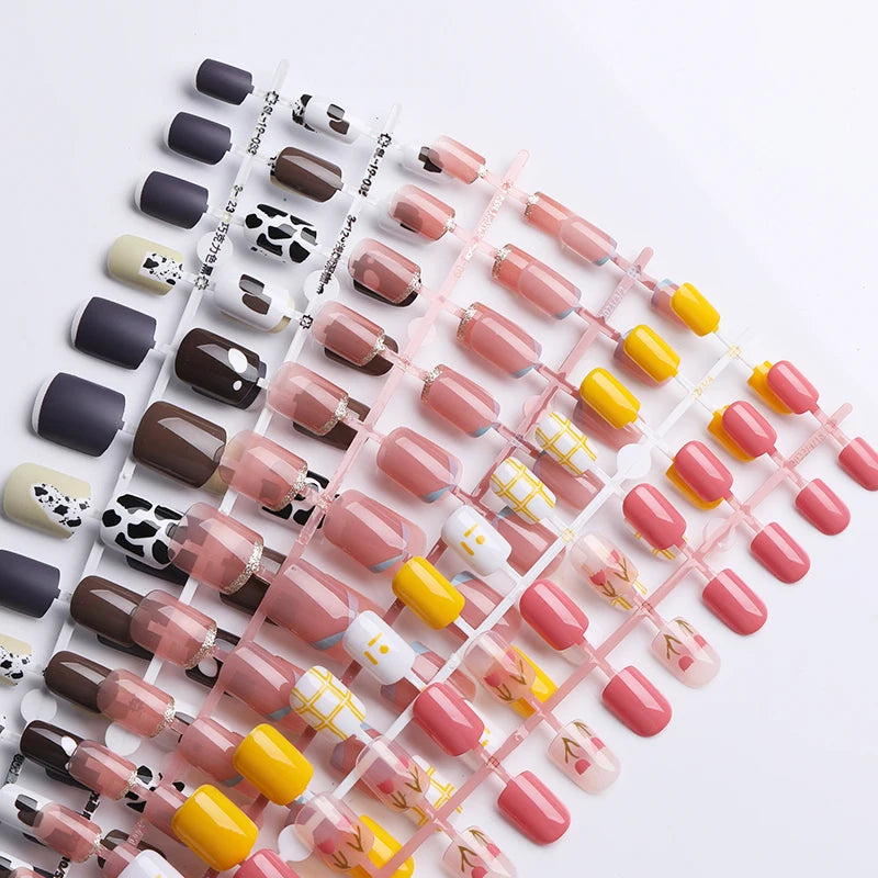 24 pièces/ensemble blanc français presse sur faux ongles couverture complète artificielle portable ongles conseils de beauté nu français blanc faux ongles Art