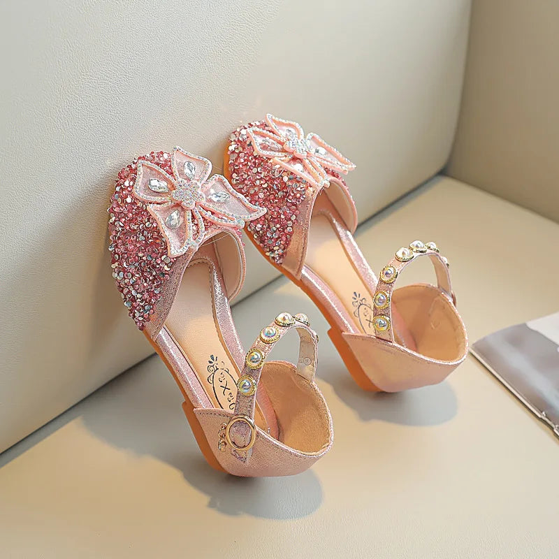 Nouvelles sandales d'été pour filles, style princesse, à nœud, chaussures Mary Jane à bout fermé et semelle souple pour enfants, chaussures de scène plates et décontractées pour la danse