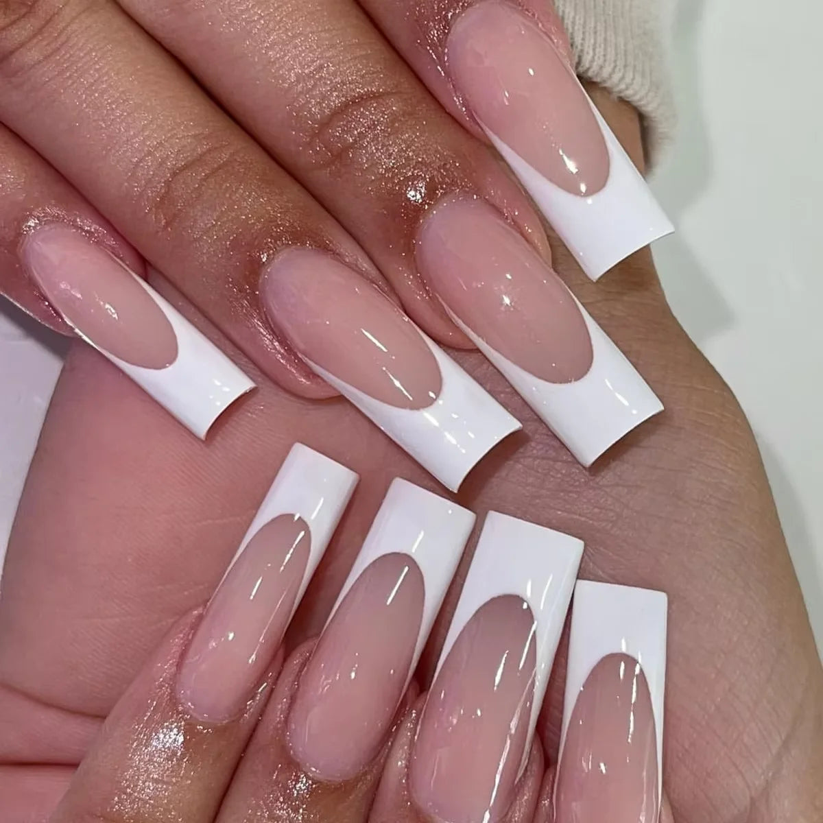 24 pièces Explosions en Europe et en amérique longs tuyaux d'eau blanc français rectangulaire ongles faux ongles