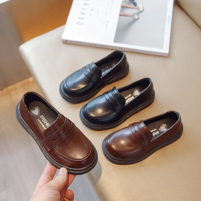 Chaussures en cuir pour enfants de Style britannique pour garçons, mocassins souples rétro noirs pour filles, nouvelle collection printemps 2025