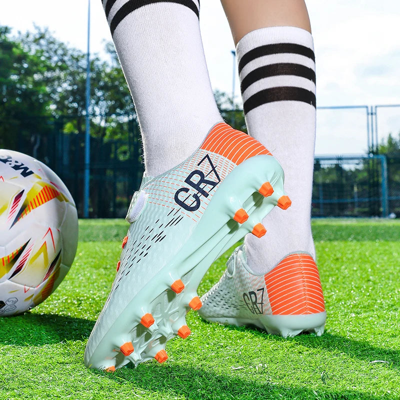 Nouvelles Chaussures de Football pour Enfants, Baskets d'Extérieur, Chaussures de Foot pour Garçons et Filles, Crampons à Scratch, Baskets de Futsal 31-39