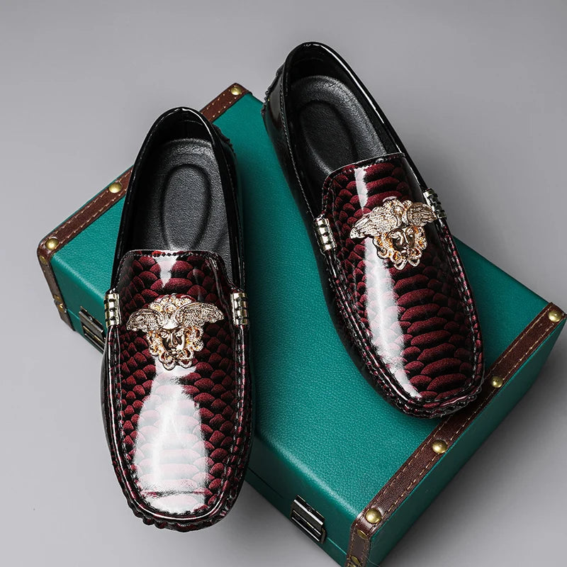 Mocassins de conduite en cuir verni pour hommes, chaussures de bureau italiennes, mocassins à enfiler confortables, chaussures décontractées imprimées pour la salle, la fête, le printemps