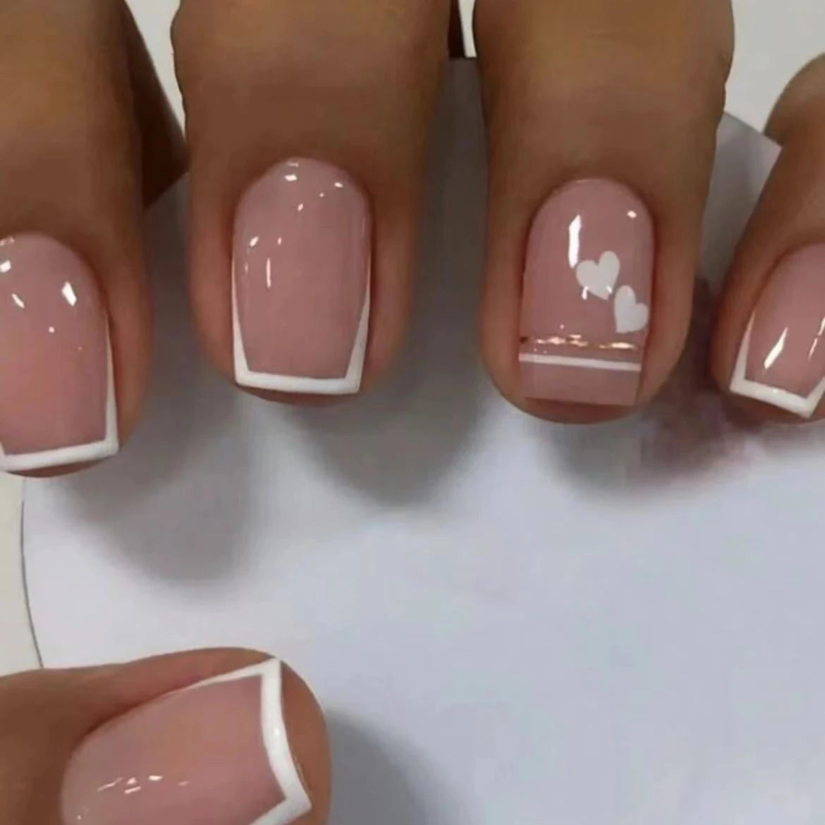 24 pièces/ensemble faux ongles carrés courts pour femmes mignon mariée coeur blanc français conseils faux ongles y2k presse sur faux ongles fournitures