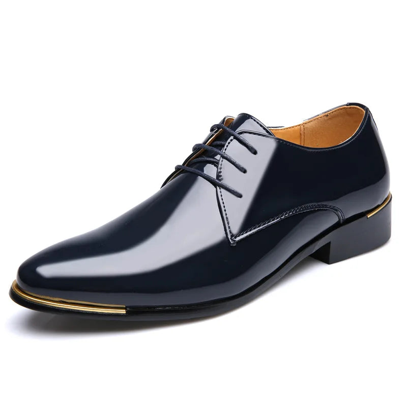 Chaussures habillées pour hommes chaussures en cuir verni nouvelles chaussures de bureau à bout pointu à lacets chaussure de mariage souple noire grande taille chaussure pour hommes d'affaires