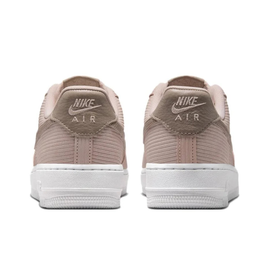 Nike Air Force 1 Chaussures de skateboard basses en cuir résistantes à l'abrasion, antidérapantes, amorties et respirantes pour femme