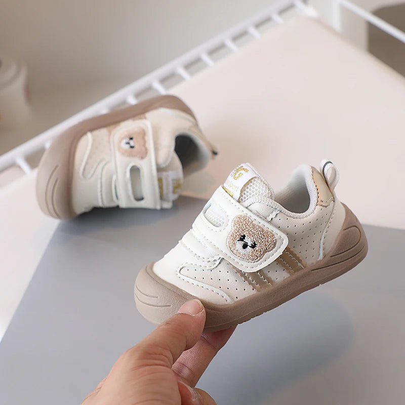 2025 mode enfant en bas âge chaussures pour bébé en cuir PU infantile fille baskets à semelles souples ergonomie nouveau-né garçon chaussures de Sport premier pas
