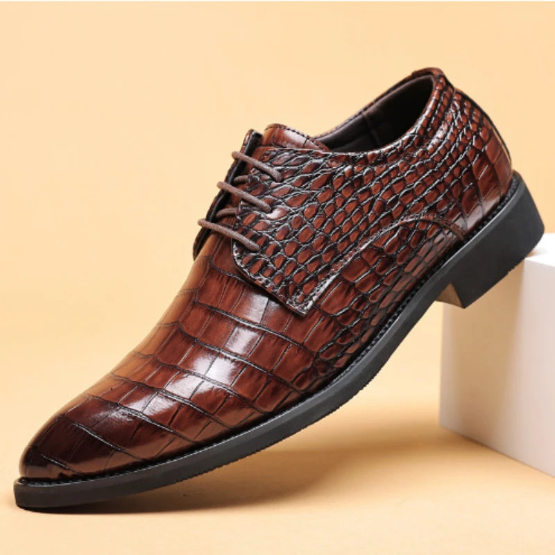 Chaussures habillées en cuir marron gaufré crocodile pour hommes, à bout pointu, à lacets, style Oxford, pour affaires, bureau, mariage, soirée, confortables