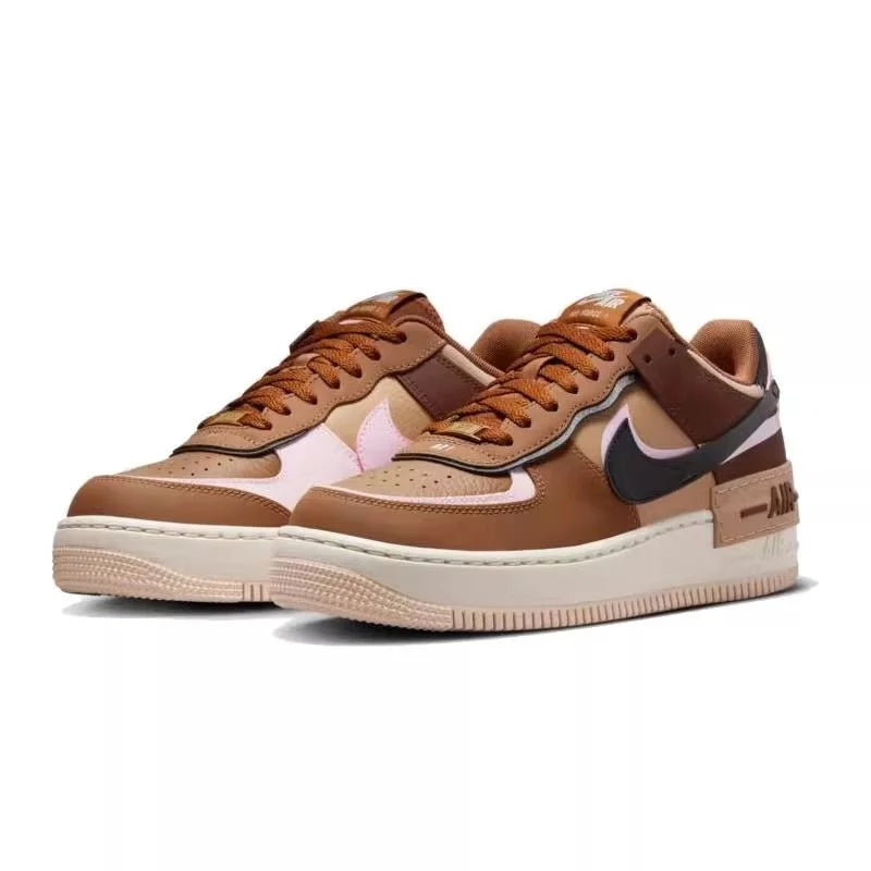 Nike Air Force 1 Shadow Retro Fashion Color-Blocked, baskets basses respirantes et confortables pour femmes, marron DZ1847-200