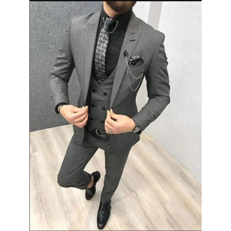 Costumes de mariage classiques pour hommes, sur mesure, revers à pointe, smoking de mariage, coupe cintrée, costume masculin (veste + pantalon + gilet), nouvelle collection 2024
