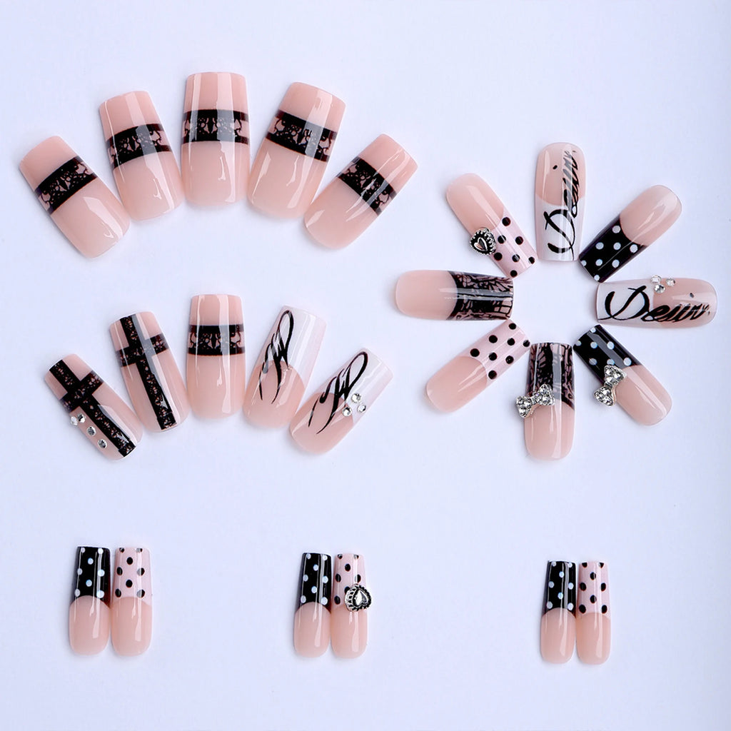 24 faux ongles cercueil mi-longs, style gothique noir, avec nœuds métalliques foncés et décorations en forme de cœur, à presser, motif pois, faux ongles français