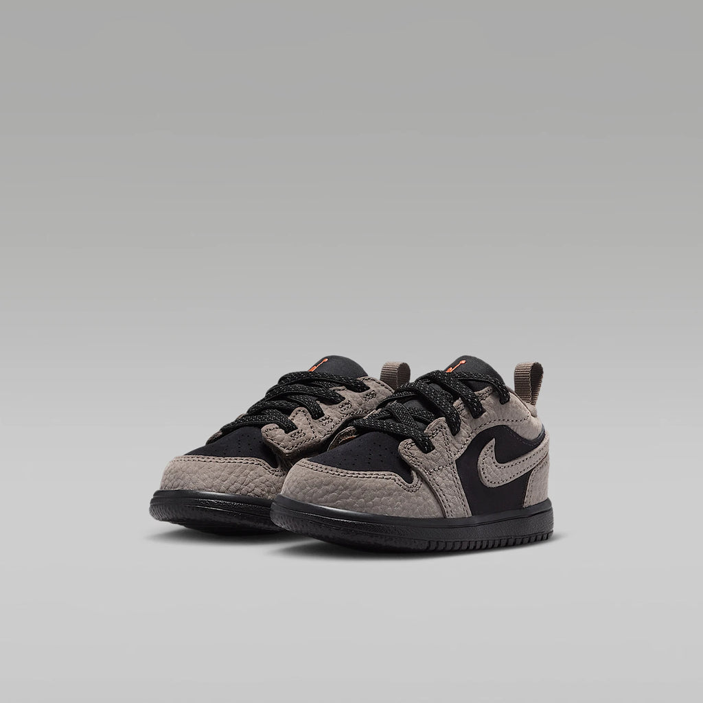 Nike Authentic JORDAN Chaussures de sport basses résistantes à l'usure avec velcro pour enfants IQ8631-005