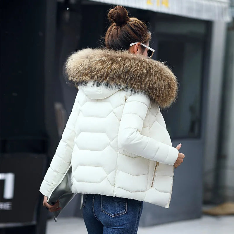 Femmes Parkas court manteau à capuche veste surdimensionné solide grand col de fourrure fermeture éclair manches longues mince épais bureau dame décontracté 2025 hiver