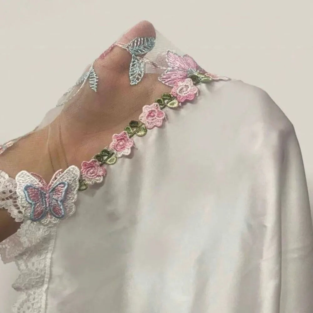 Robe de nuit pour femme en dentelle fine avec nœud, brodée, en maille transparente, en soie glacée, à bretelles, sans manches