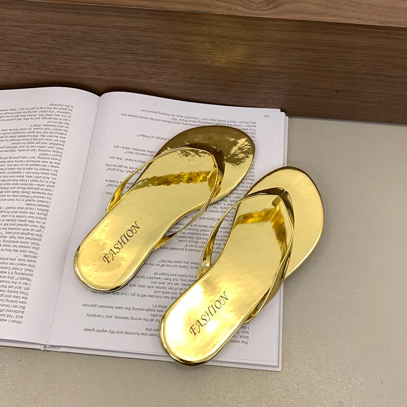 Sandales grande taille chaussures pour femmes été 2025 nouvelles tongs pantoufles extérieures sandales plates