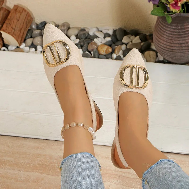 Chaussures plates françaises en métal à bout pointu, sandales Baotou, chaussures simples à bouche peu profonde, style étranger, célébrité d'internet explosive