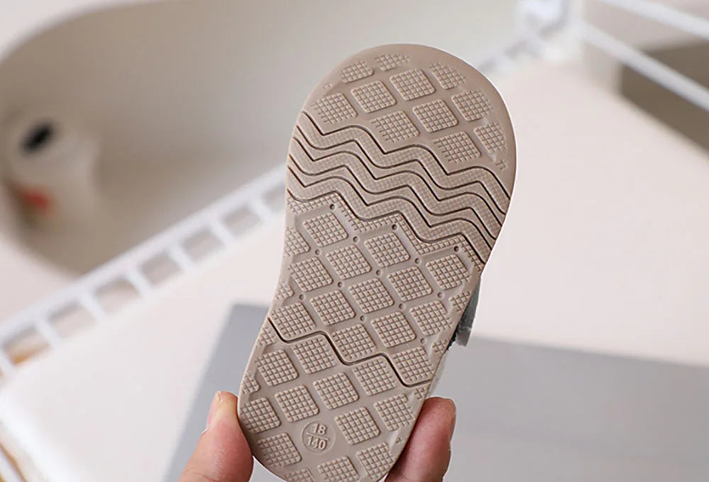 2025 mode enfant en bas âge chaussures pour bébé en cuir PU infantile fille baskets à semelles souples ergonomie nouveau-né garçon chaussures de Sport premier pas