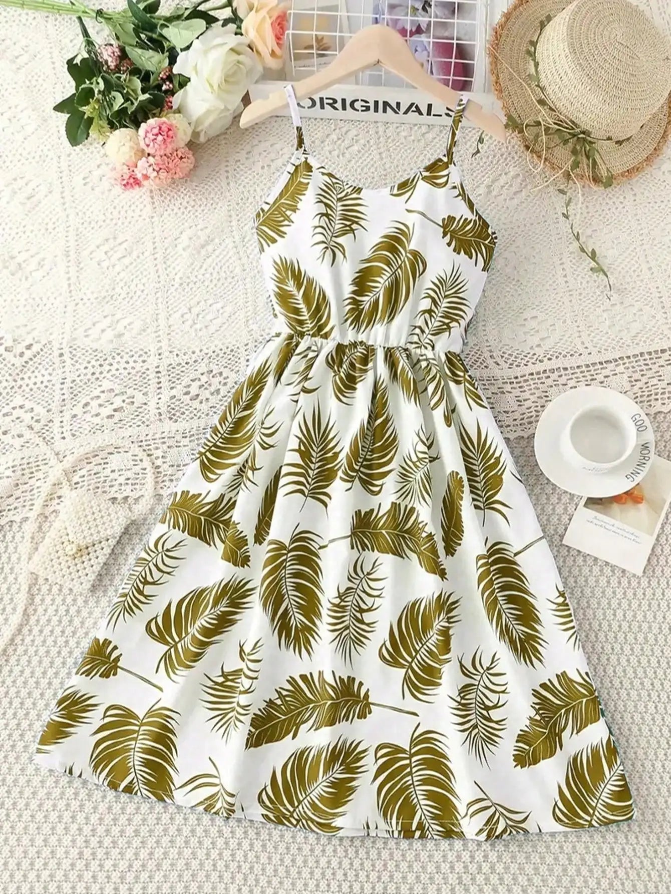 Combinaison d'été sans manches à imprimé feuilles pour fille - Mélange de polyester extensible décontracté, design épaules dénudées, longueur genou, jupe de plage