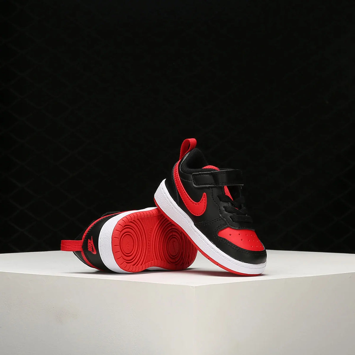 Nike véritable chaussures de sport décontractées en Velcro pour enfants, absorbant les chocs, résistantes à l'usure, confortables et respirantes BQ5453-007