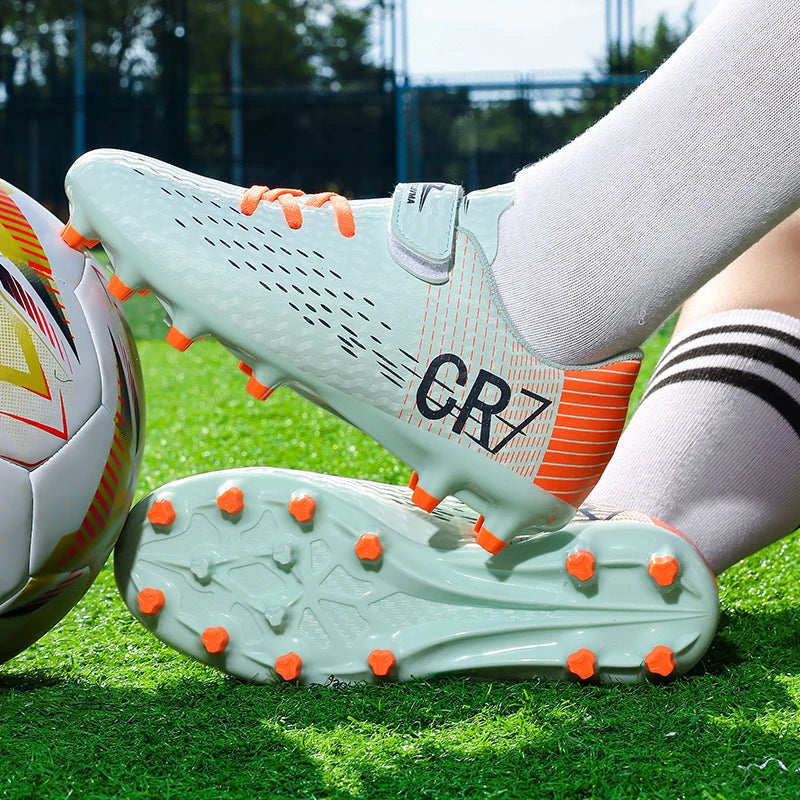 Nouvelles Chaussures de Football pour Enfants, Baskets d'Extérieur, Chaussures de Foot pour Garçons et Filles, Crampons à Scratch, Baskets de Futsal 31-39